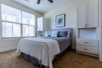 Bedroom with bedat West 39th Street Apartments, Missouri, 64111