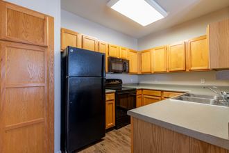 Fully Furnished Kitchen Fully Furnished Kitchen at Somerset Oaks, Olathe, KS, 66062