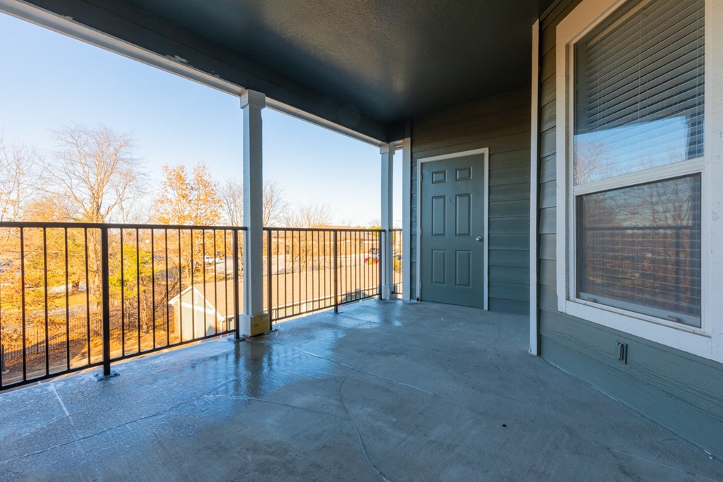 Spacious Balcony at Somerset Oaks, Olathe