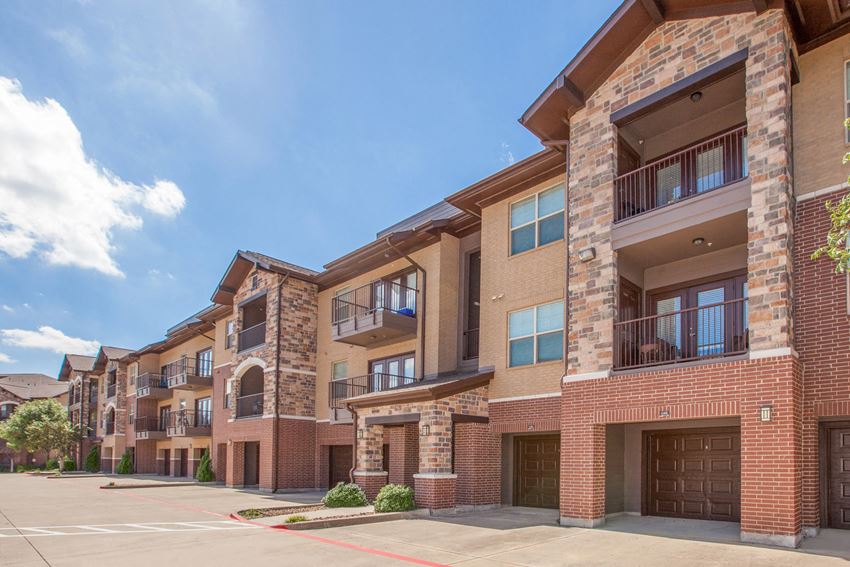 Cypress At Lewisville Apartment Homes, 2436 S. Valley Parkway