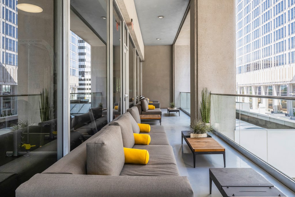 Sky Terrace area at Sky On Main Apartments, Missouri, 64105