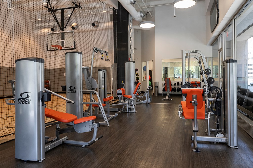 Weight Room  at Sky On Main Apartments, Missouri City, MO, 64105