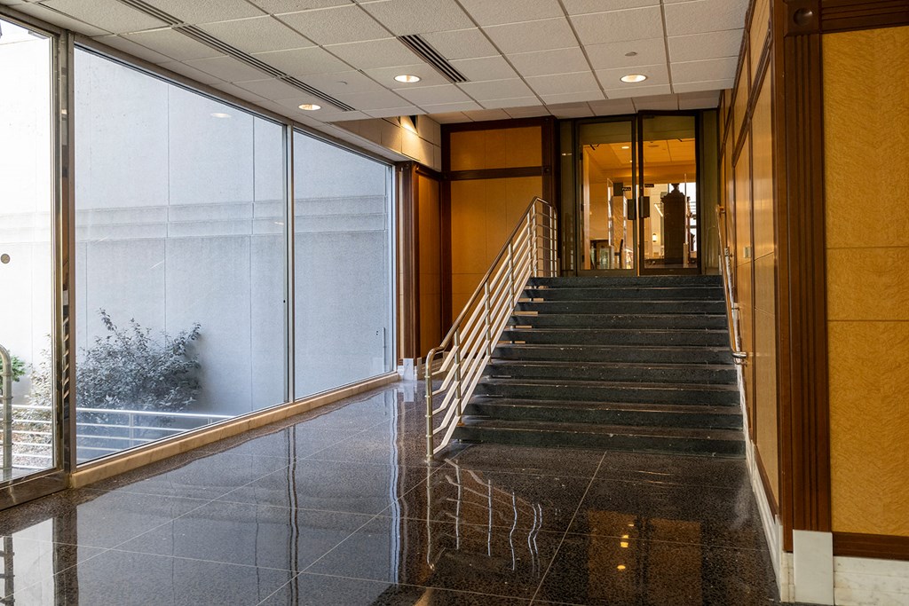 Entrance at Sky On Main Apartments, Missouri