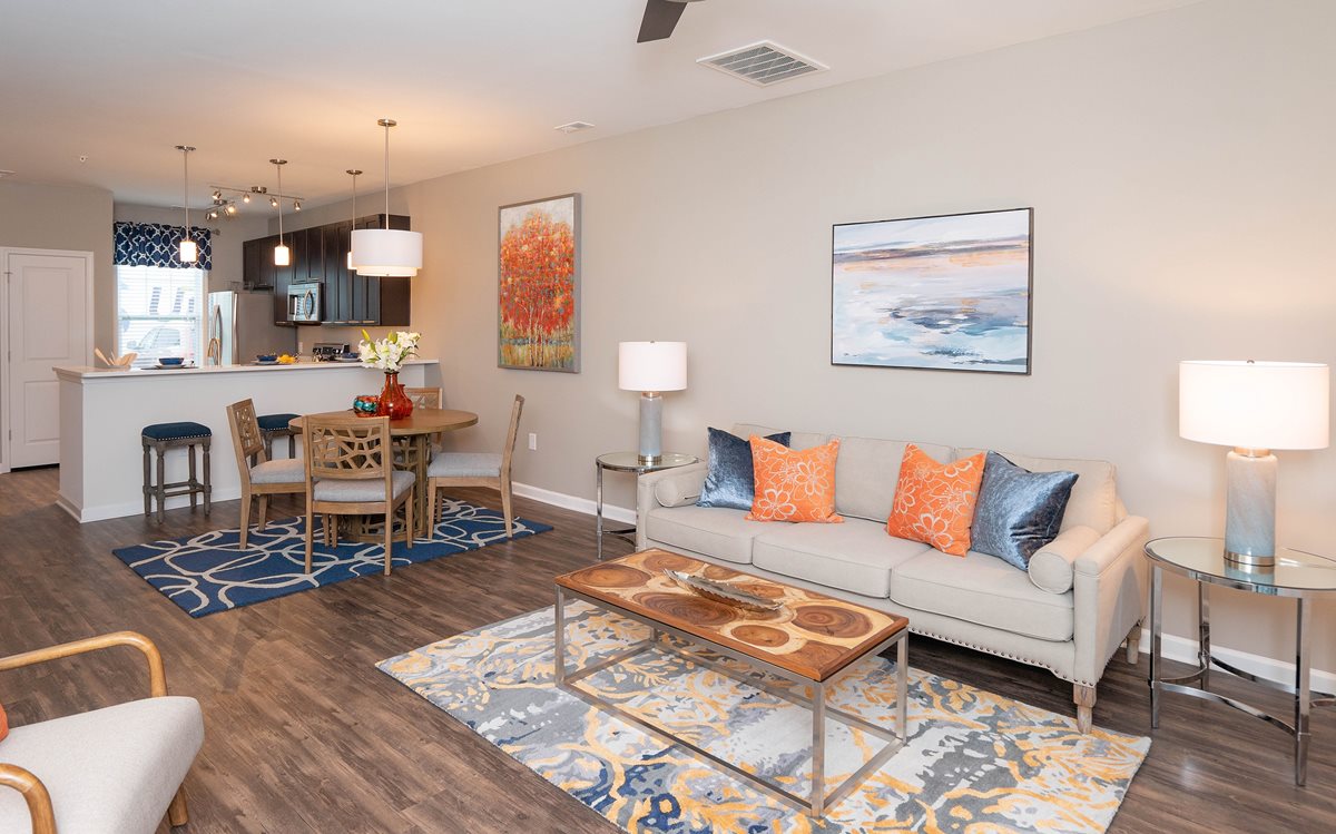 Oldfield Mews Apartments And Townhomes