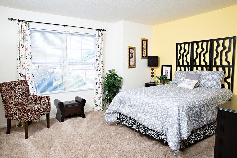 Master Bedroom with Queen Bed