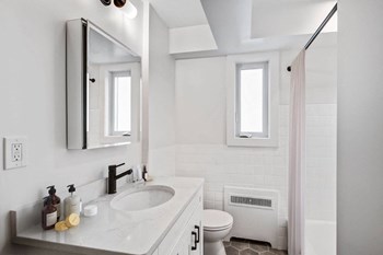 1600 16th Street, NW Studio-1 Bed Apartment for Rent - Photo Gallery 6