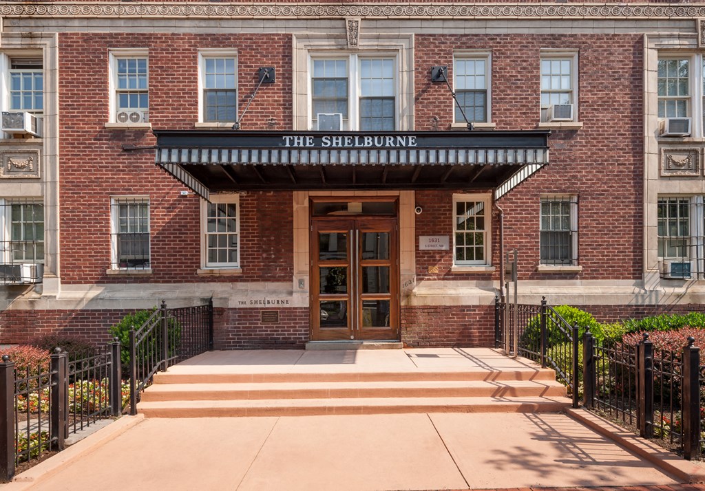 The Shelburne  Entrance