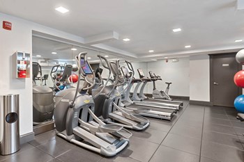 3220 Connecticut Ave, NW Studio-1 Bed Apartment for Rent - Photo Gallery 3
