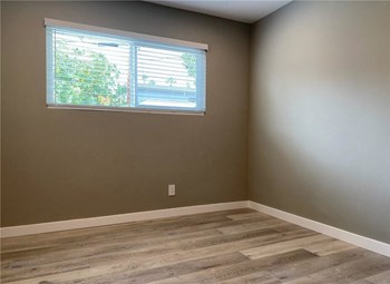 1757 N. Kingsley Dr. Studio-2 Beds Apartment for Rent - Photo Gallery 3