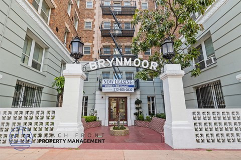 The front of the Brynmoor Hotel with a sign that says