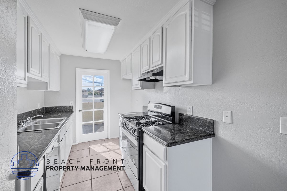 1133 Ohio Ave. Rentals - Long Beach