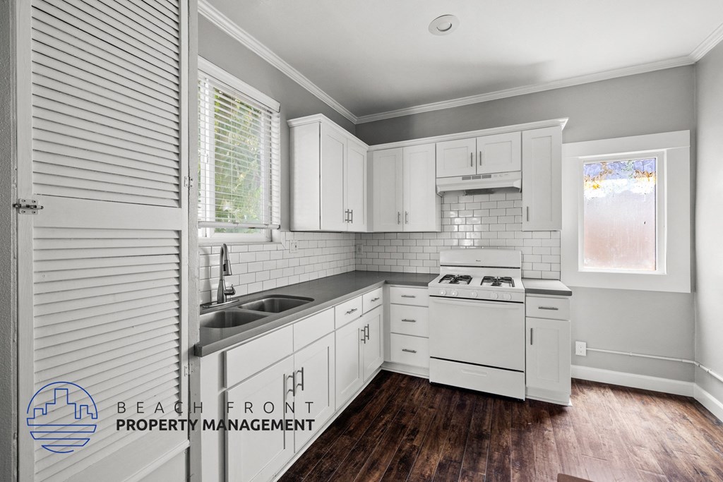 446 S. Rampart Blvd.