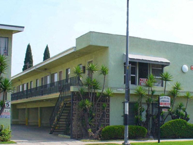 3247 Santa Ana St. 1-2 Beds Apartment for Rent - Photo Gallery