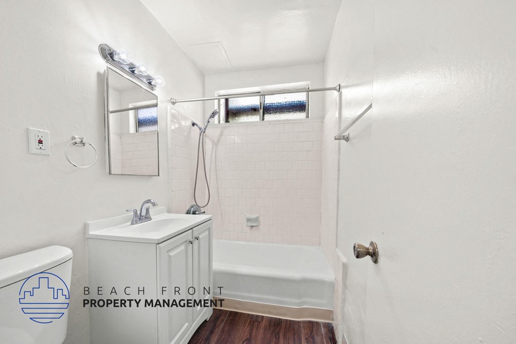 13444-13460 Prairie Ave.