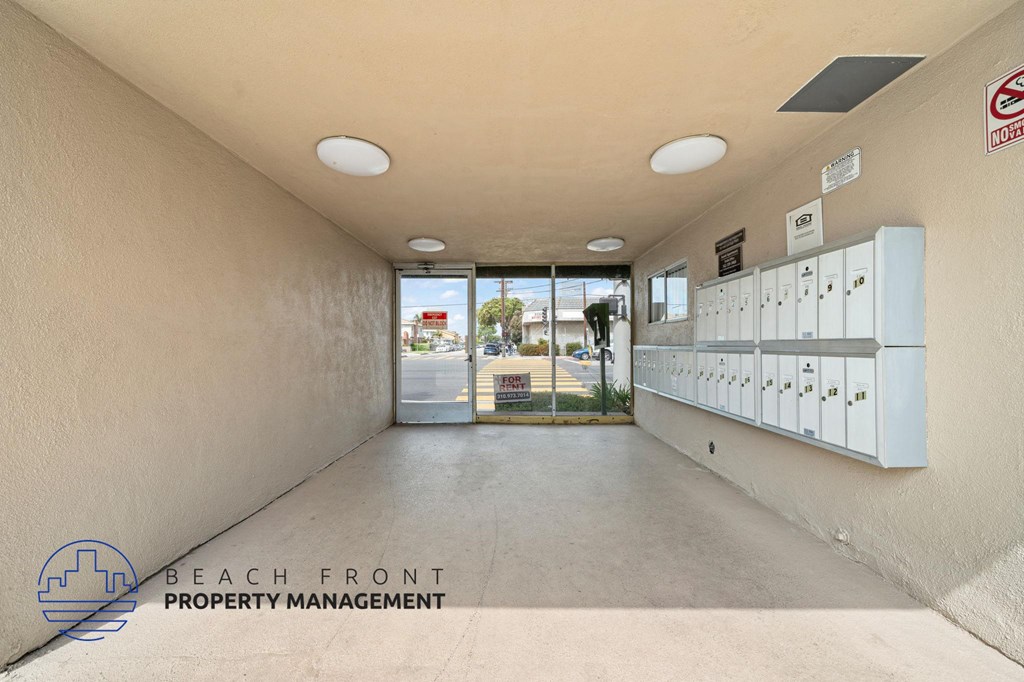 13444-13460 Prairie Ave.