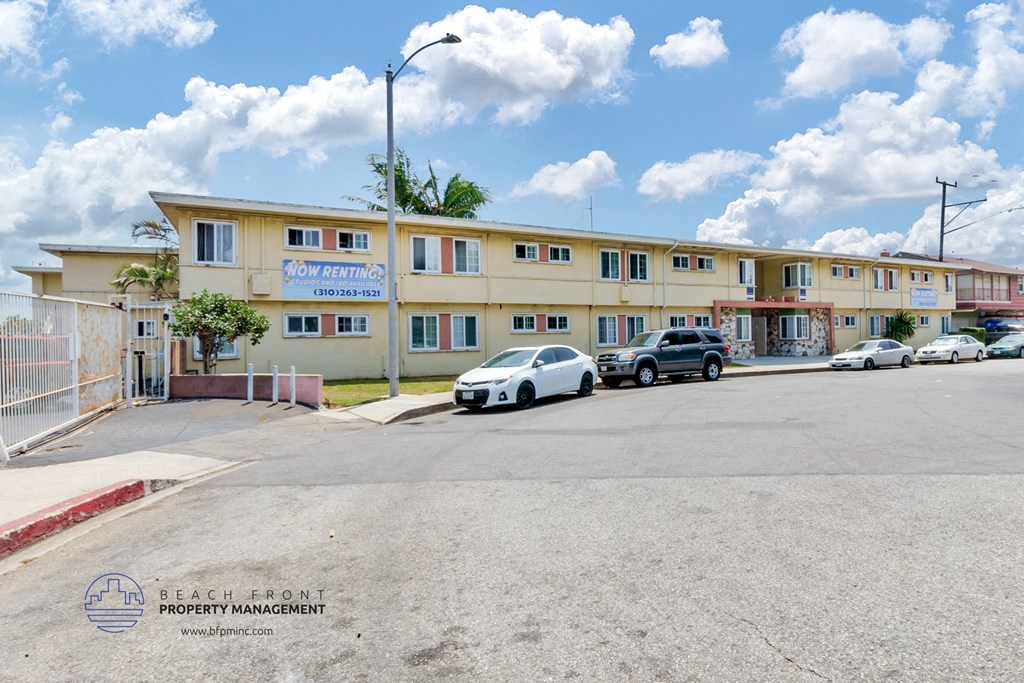 the building where the motel is located
