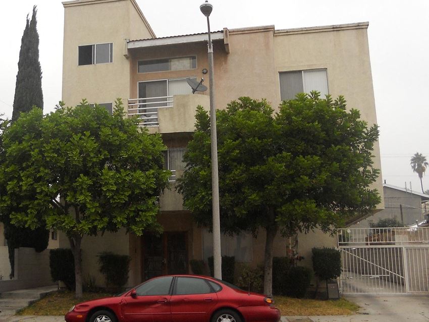 2245 Las Colinas Ave. Studio-2 Beds Apartment for Rent - Photo Gallery 1