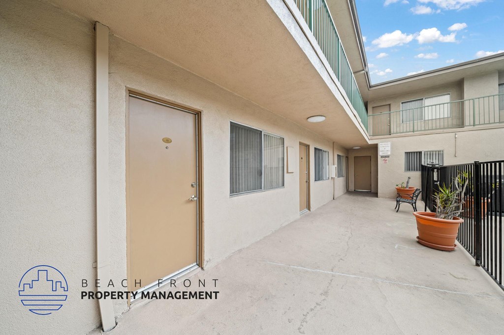 13444-13460 Prairie Ave.