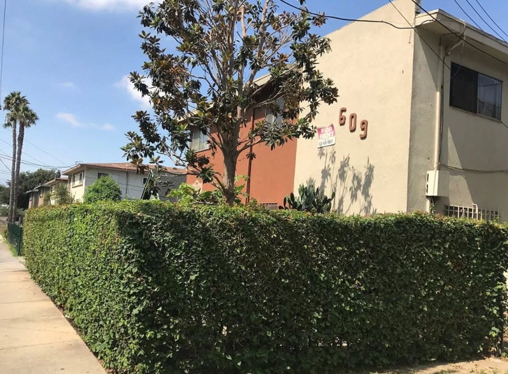 the building in which the apartment is located