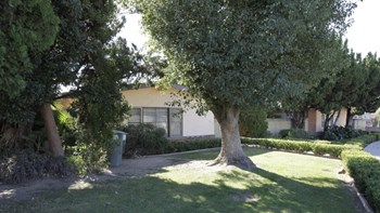 1100-1114 E. 3rd Ave. 2 Beds Apartment for Rent - Photo Gallery 2