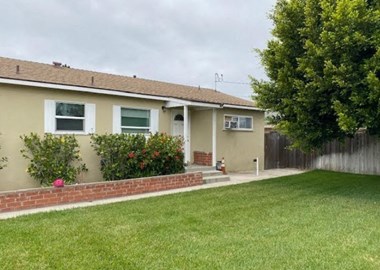 210 S. Newhope St. 2-3 Beds Apartment for Rent