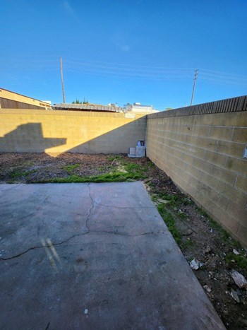 1100-1114 E. 3rd Ave. 2 Beds Apartment for Rent - Photo Gallery 27