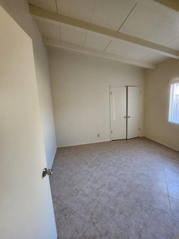 1100-1114 E. 3rd Ave. 2 Beds Apartment for Rent - Photo Gallery 19