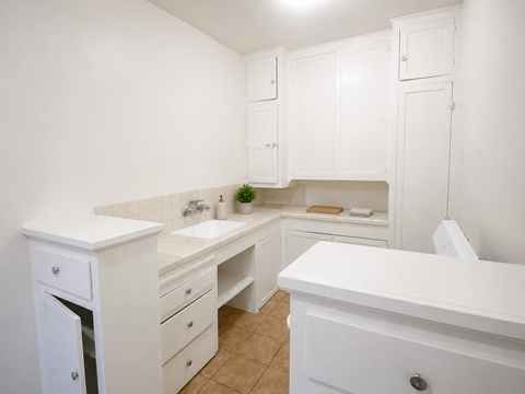 1152 Broad Ave. Studio-1 Apartment for Rent