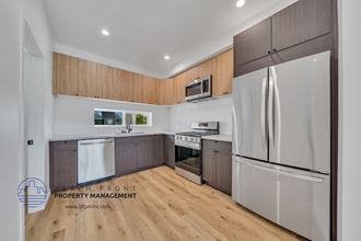 660 N. Mariposa Ave. 4-5 Beds Apartment for Rent