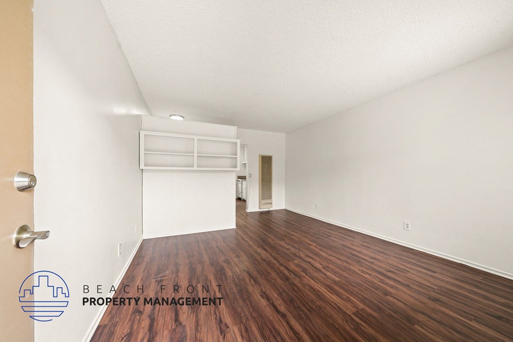 13444-13460 Prairie Ave.