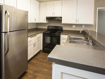 1099 Capitol Dr. Studio-2 Beds Apartment for Rent - Photo Gallery 3