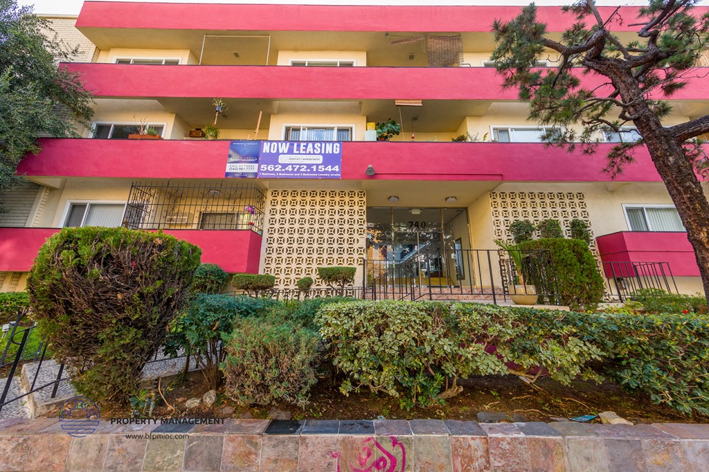 the building in which the hotel is located