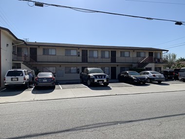 4640 W. Imperial Hwy. 1 Bed Apartment for Rent