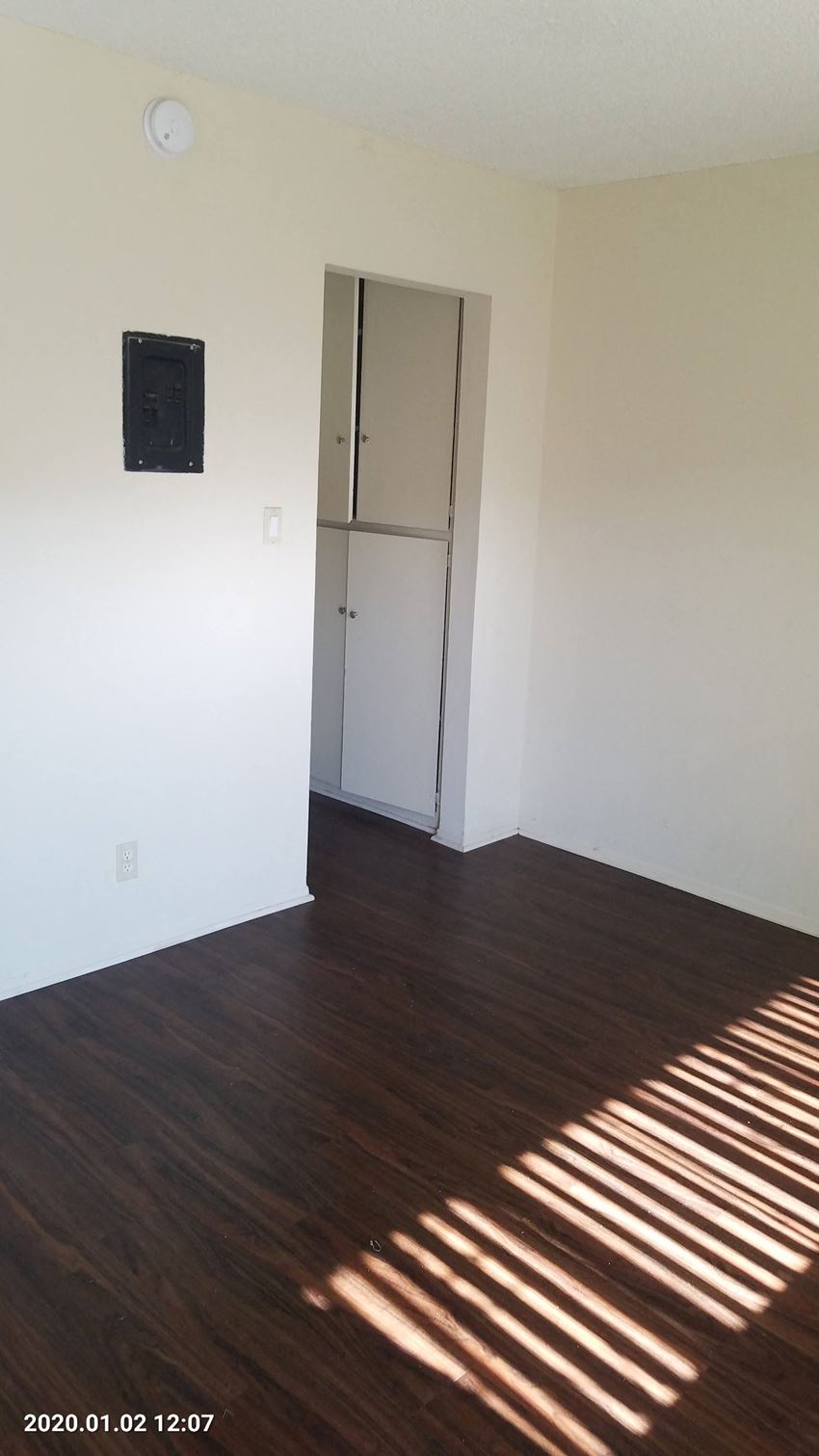 13921 Normandie Ave. Studio-2 Beds Apartment for Rent - Photo Gallery