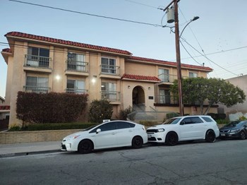 Side view of property - Photo Gallery 4