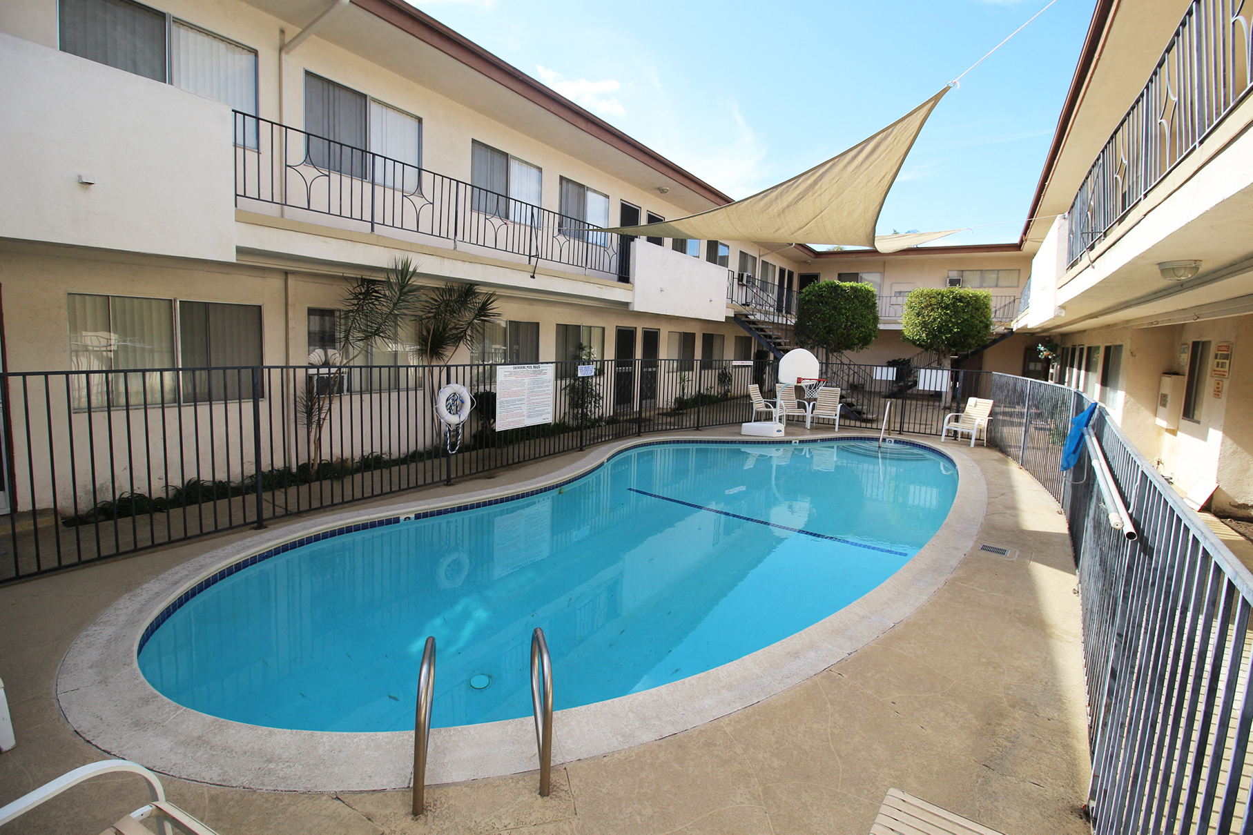 15205 Raymond Ave. 1-2 Beds Apartment for Rent