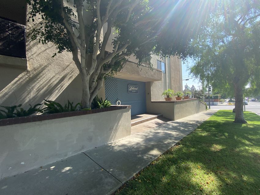 Leland entrance - Photo Gallery