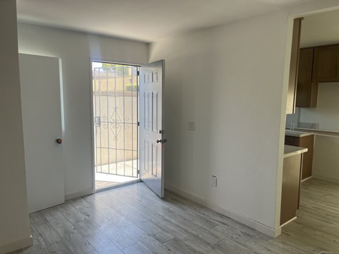 812 E. Santa Ana Boulevard 2 Beds Apartment for Rent