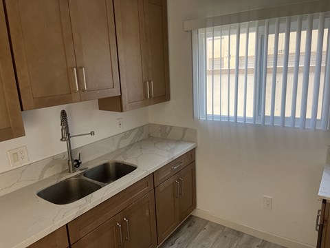 812 E. Santa Ana Boulevard 2 Beds Apartment for Rent