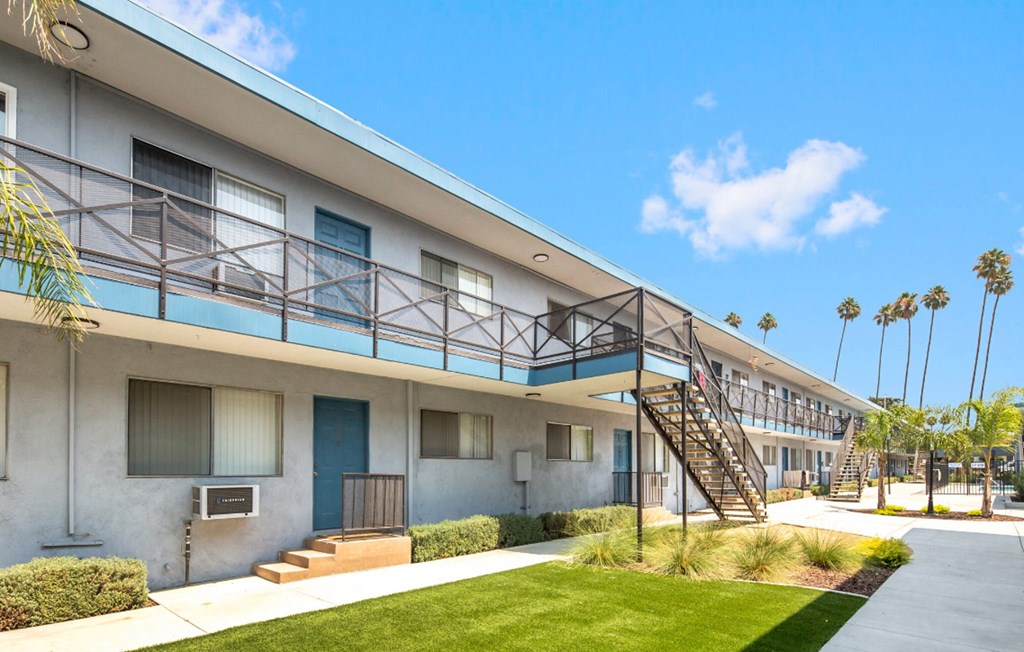 the building in which the apartment is located