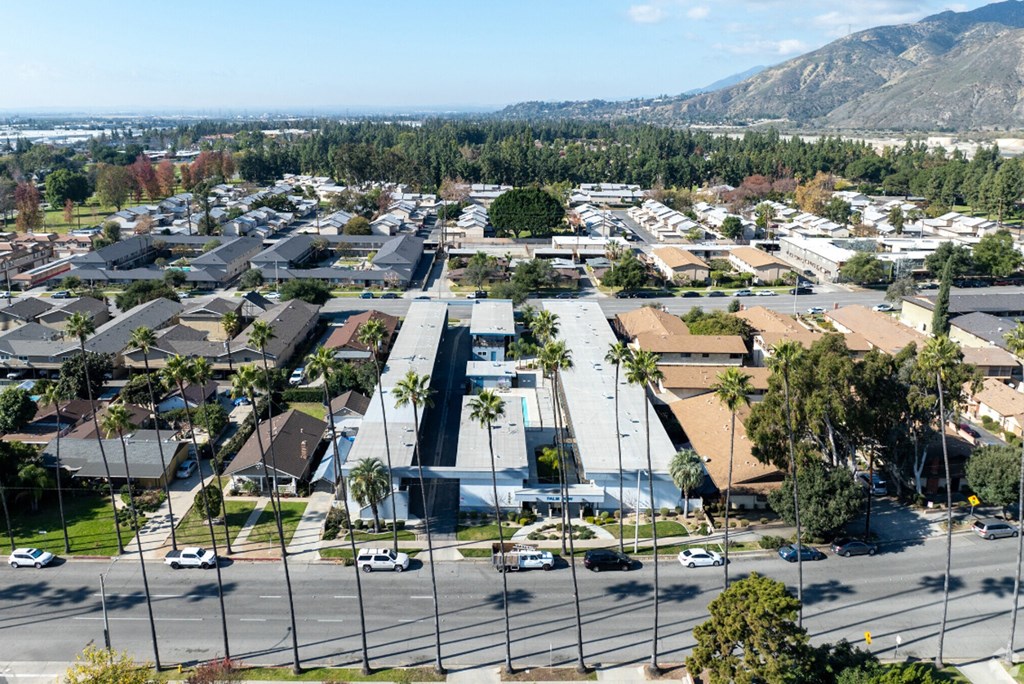 an aerial view of the city of encinitas