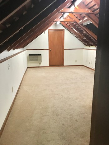 301 Pleasant St. 1-2 Beds Apartment for Rent - Photo Gallery 6