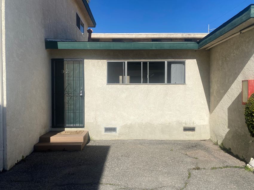 12603 Eucalyptus Ave. Studio-3 Beds Apartment for Rent - Photo Gallery