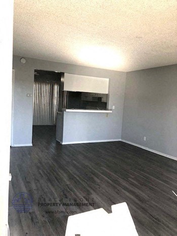 13614 Cordary Ave. Studio-3 Beds Apartment for Rent - Photo Gallery 5