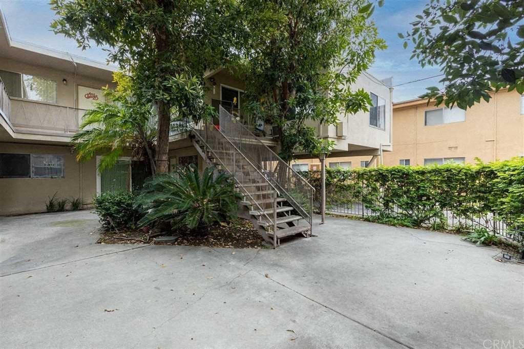 8127 Stewart & Grey Rd.