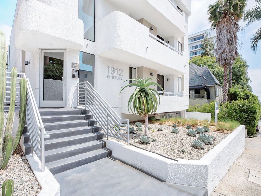 the building in which the apartment is located