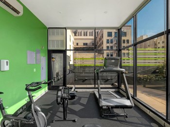 Roof Deck Fitness Center Broadway Lofts DTLA gym - Photo Gallery 6