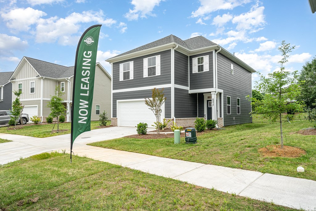A green flag with the words