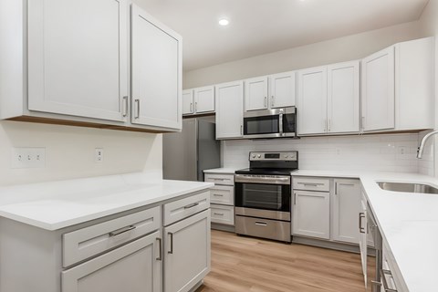 6026 Summit Way 3 Beds Apartment for Rent