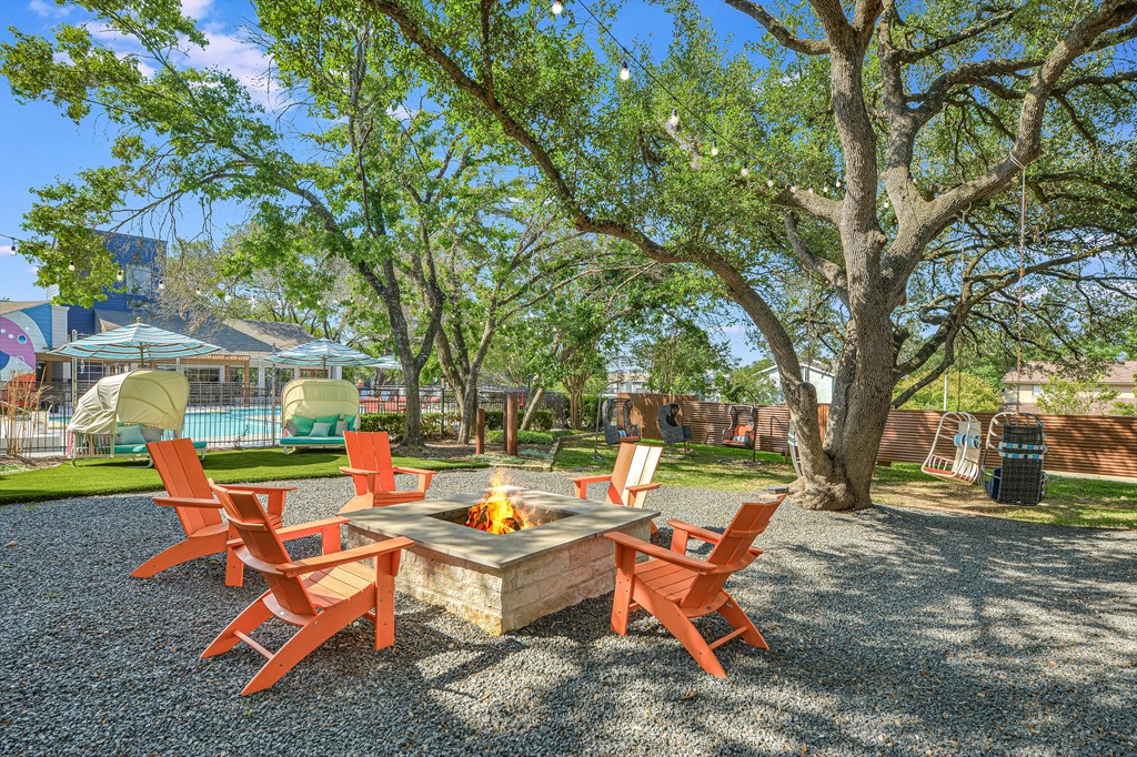 Outdoor Firepit Northwest Austin Apartments